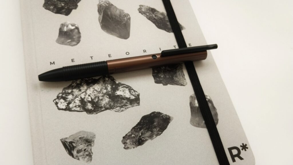 Тест письменных принадлежностей: что подходит для каменного планера? 